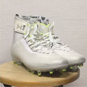 NWOB Under Armor long ankle baseball cleats lime rimmed white black size 10.5